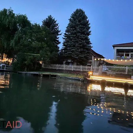 Nyaraló Stég64 - - Hostaid Ráckeve