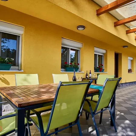 Stég64 - - Hostaid *