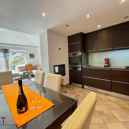 Stég64 - - Hostaid Casa de Férias