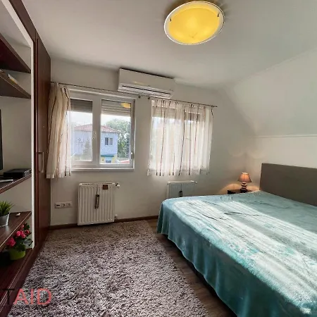 Stég64 - - Hostaid *