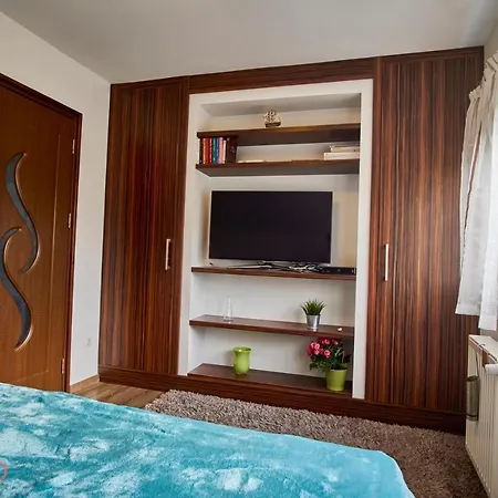 Stég64 - - Hostaid *